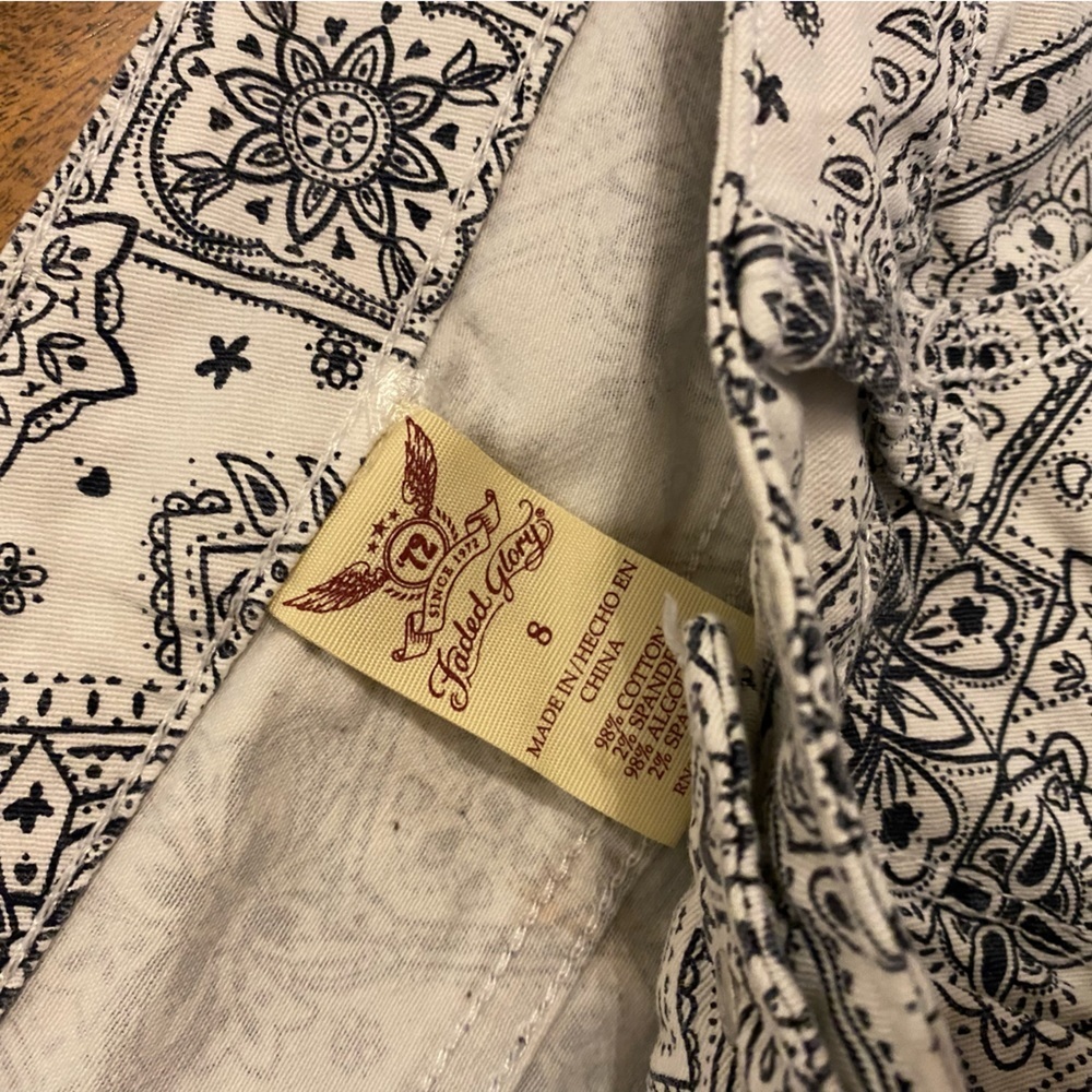 Bandana Print Denim Shorts - Picture 3 of 3